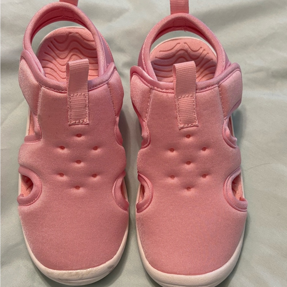 Cat & Jack girl’s sandals-size 11!